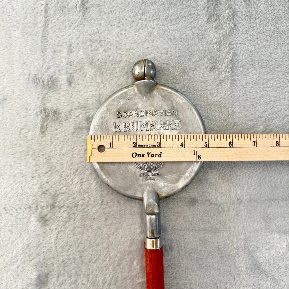 Nordic Ware Scandinavian‎ Krumkake Iron Vintage Rosette Maker USA Wood Handle